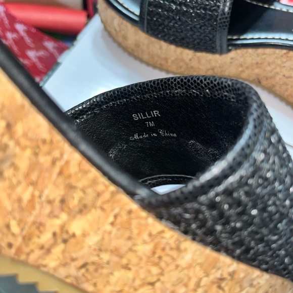 Donald J. Pliner “Sillir” Black Woven Cork Wedges - Picture 7 of 11